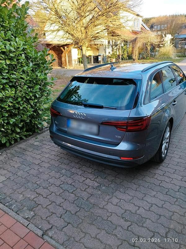 Gebraucht Audi A4 190 PS (139 kW) 2018 Grau Kombi