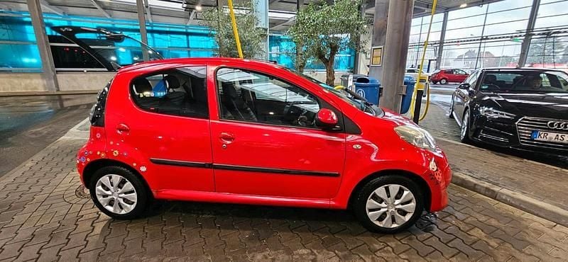 Rot Gebraucht 2009 Citroën C1 Kleinwagen | 950 € (Guter Preis) - Bild 1/4