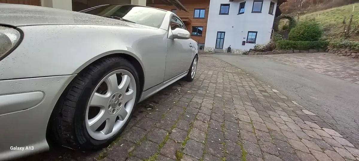Gebraucht Mercedes SLK320 218 PS (160 kW) 2000 Silber Cabrio