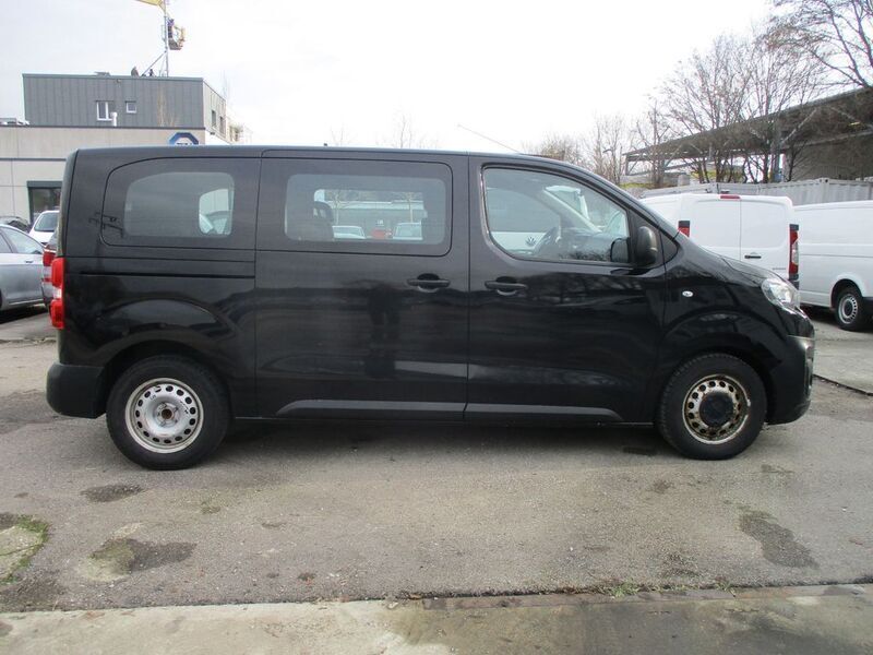 Schwarz Gebraucht 2017 Peugeot Expert Van | 9.900 € - Bild 1/4