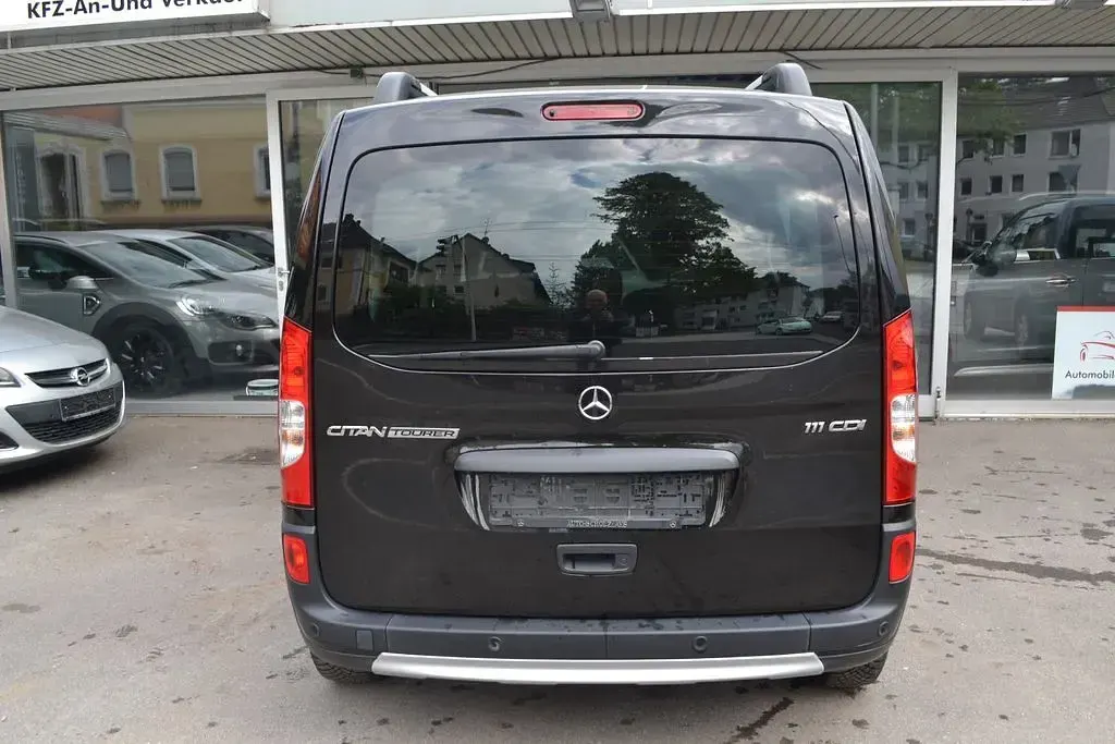 Gebraucht Mercedes Citan 111 Edition 116 PS (85 kW) 2020 Dravitschwarz metallic Kombi