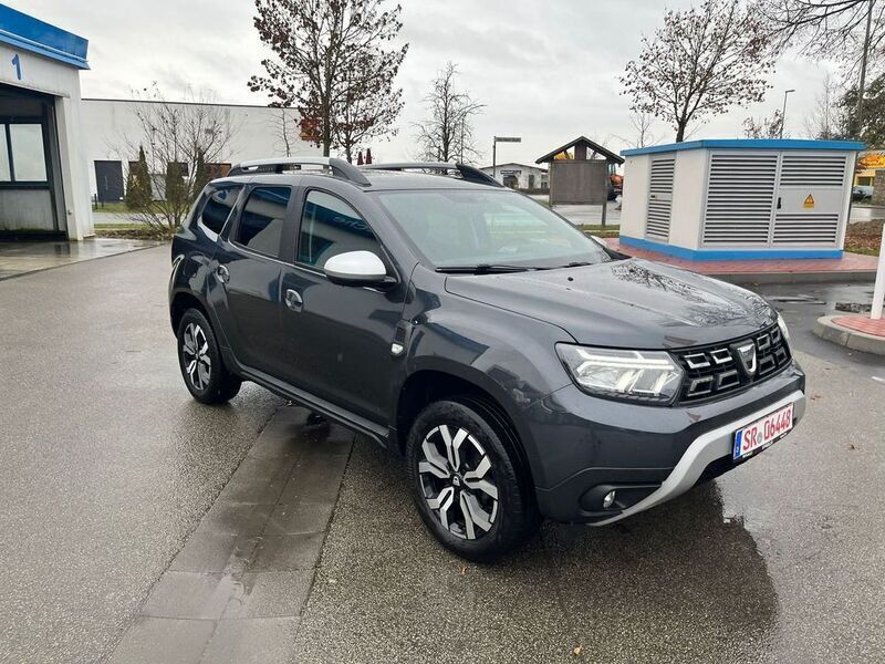 Grau Gebraucht 2021 Dacia Duster Prestige SUV | 16.200 € (Fairer Preis) - Bild 1/4