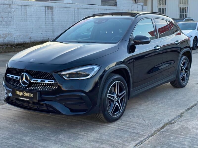 Nachtschwarz Gebraucht 2022 Mercedes GLA250 AMG SUV | 39.999 € (Teuer) - Bild 1/4