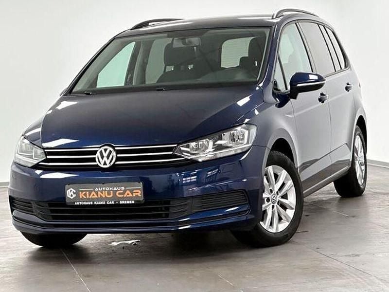 Gebraucht VW Touran Comfortline 116 PS (85 kW) 2017 Blau Van / Kleinbus