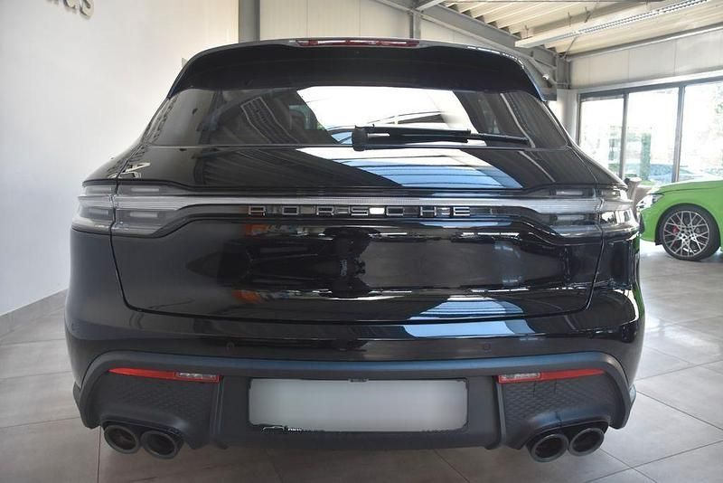 Gebraucht Porsche Macan 265 PS (194 kW) 2023 Schwarz SUV