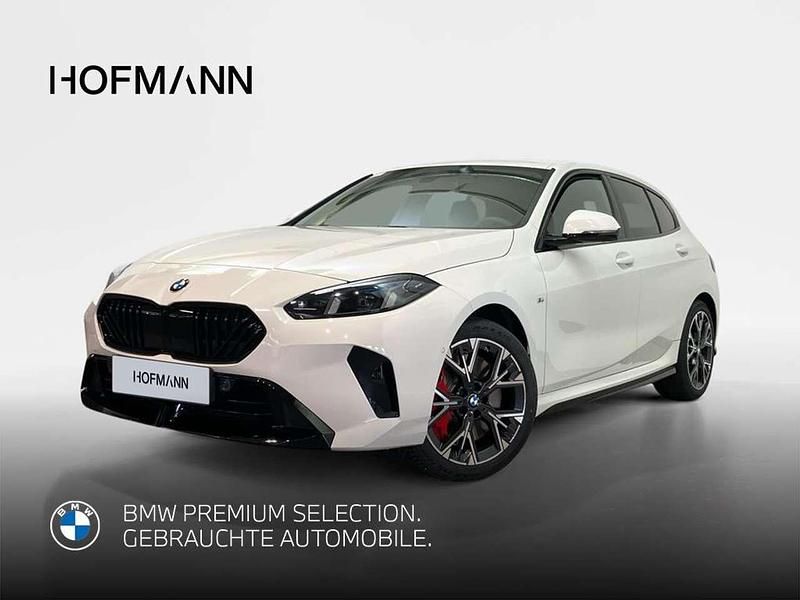 Alpinweiß uni Gebraucht 2024 BMW 120 Shadowline Kleinwagen | 34.960 € (Fairer Preis) - Bild 1/3