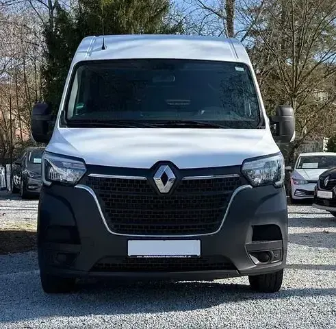 Gebraucht Renault Master Basis 150 PS (110 kW) 2022 Mineral weiss Van / Kleinbus