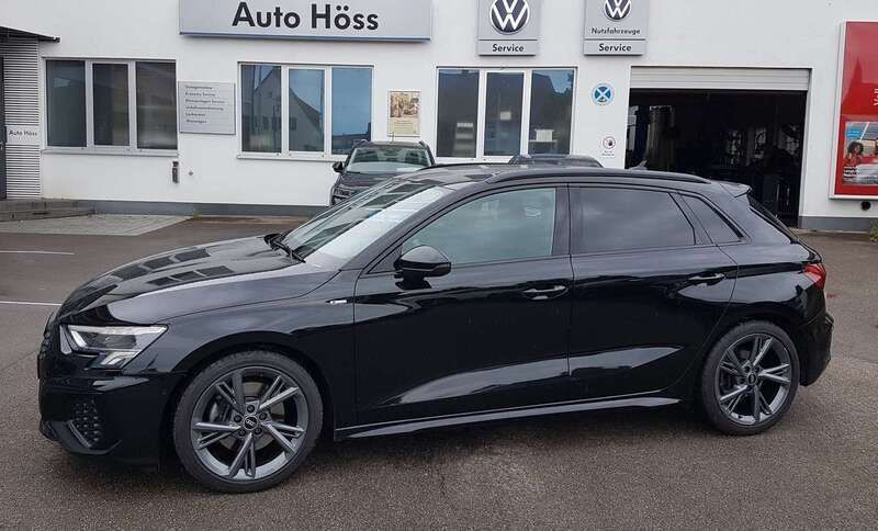 Mythosschwarz metallic Gebraucht 2021 Audi A3 S-Line Kleinwagen | 23.990 € (Fairer Preis) - Bild 1/4