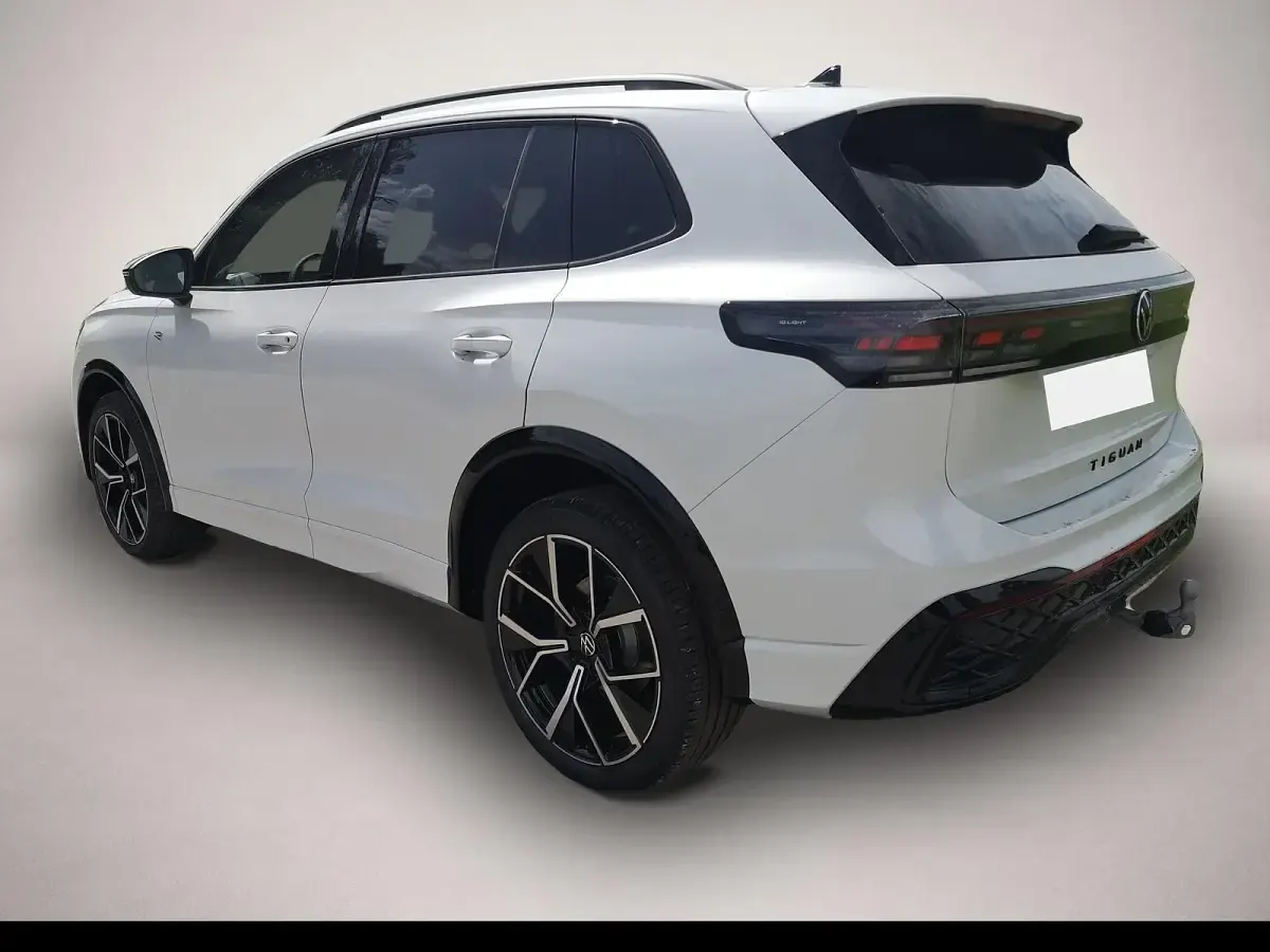 Neu VW Tiguan R-line 193 PS (141 kW) 2025 Manufacturer SUV