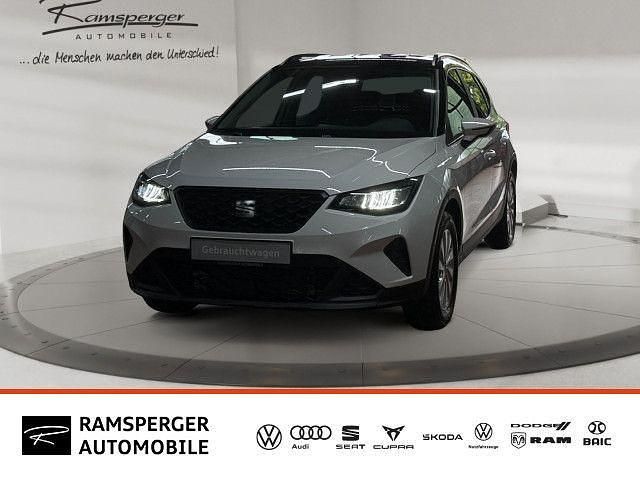 Weiß (weiß / midnight schwarz metallic) Gebraucht 2025 Seat Arona SUV | 28.930 € - Bild 1/4