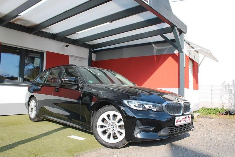 Gebraucht BMW 320 Advantage 190 PS (139 kW) 2020 Schwarz Kombi
