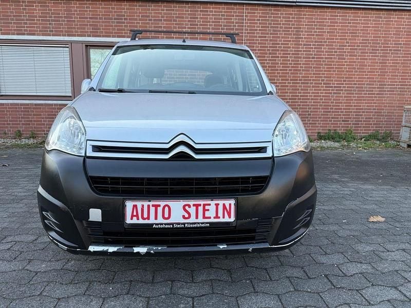 Gebraucht Citroën Berlingo Feel 99 PS (72 kW) 2016 Grau Van / Kleinbus