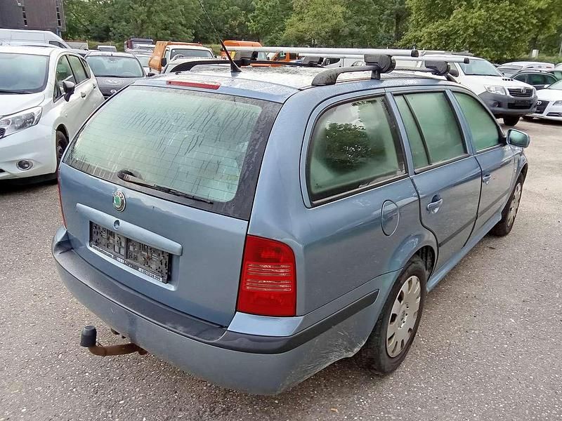 Gebraucht Skoda Octavia Tour 101 PS (74 kW) 2007 Grau Kombi