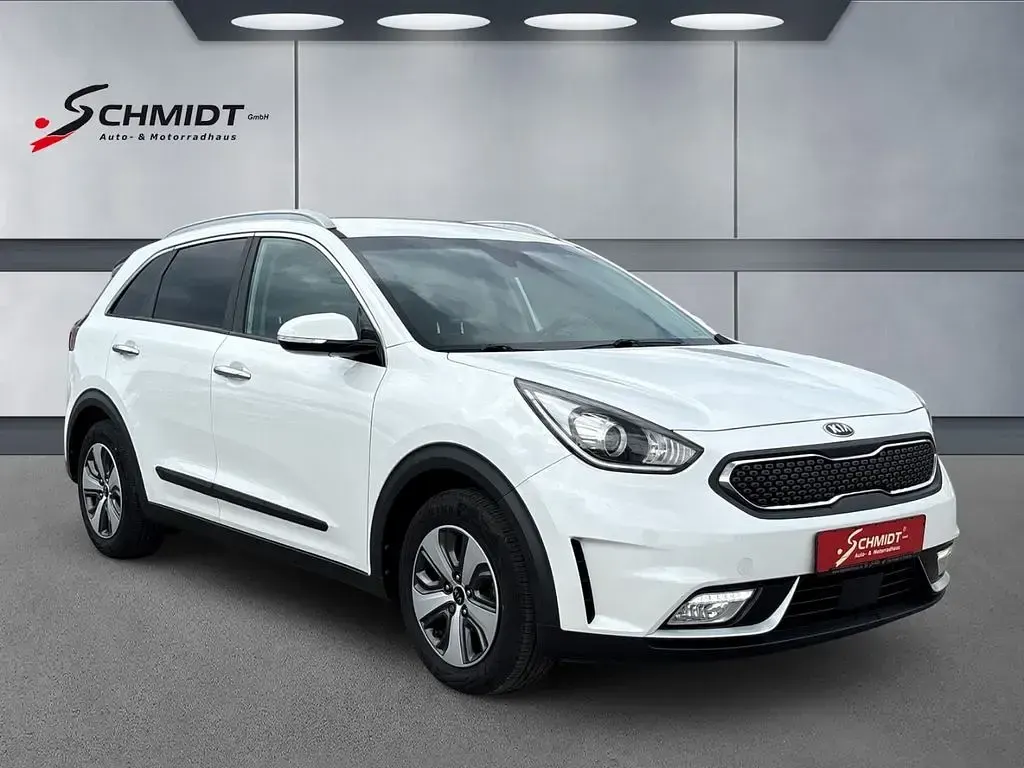 Gebraucht Kia Niro Vision 105 PS (77 kW) 2017 Weiss SUV