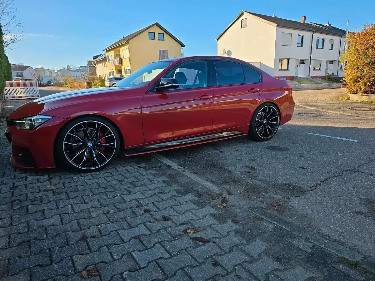Gebraucht BMW 335 M Performance 306 PS (225 kW) 2013 Rot Limousine