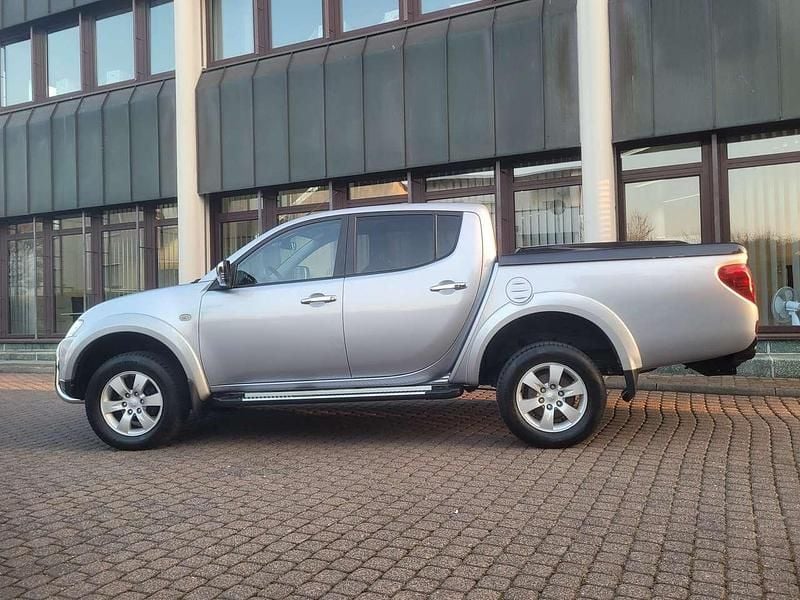 Gebraucht Mitsubishi L200 Intense 178 PS (130 kW) 2012 Coolsilber (m) Pickup