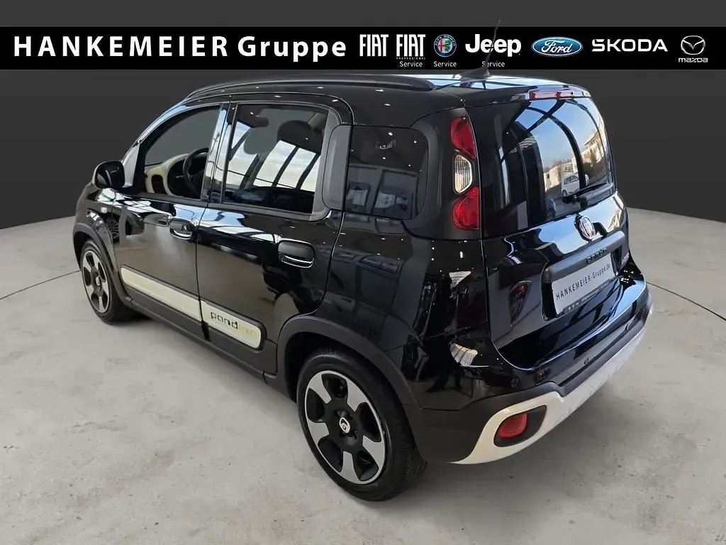 Neu Fiat Panda Cross Cross 65 PS (47 kW) 2026 Schwarz Kleinwagen