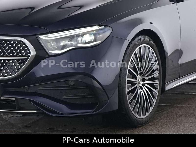 Gebraucht Mercedes E300 AMG Line Premium Plus 204 PS (150 kW) 2024 595 nautikblaumet. Kombi