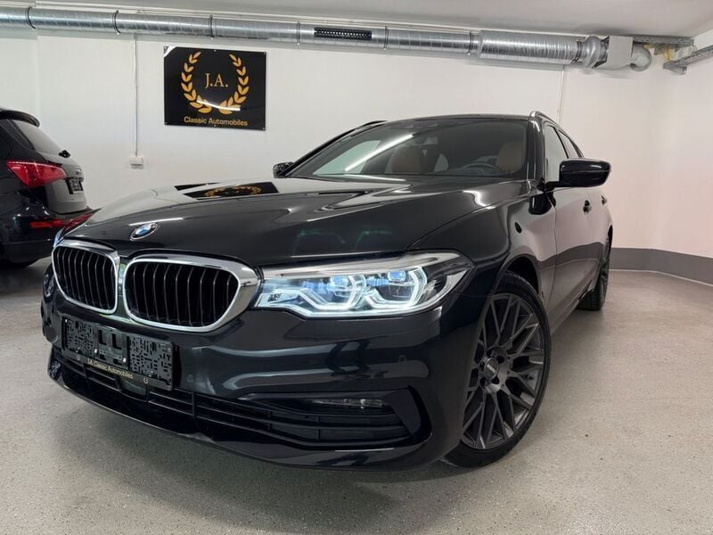 Schwarz Gebraucht 2020 BMW 530 Sport Line Kombi | 31.900 € (Superpreis) - Bild 1/4