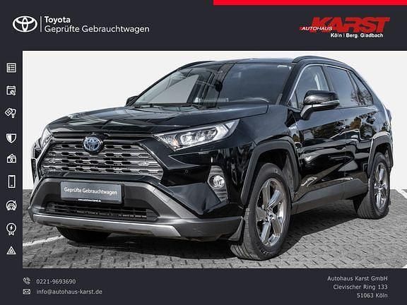 Tiefschwarz mica metallic Gebraucht 2021 Toyota RAV4 Hybrid Plus SUV | 31.650 € (Guter Preis) - Bild 1/4