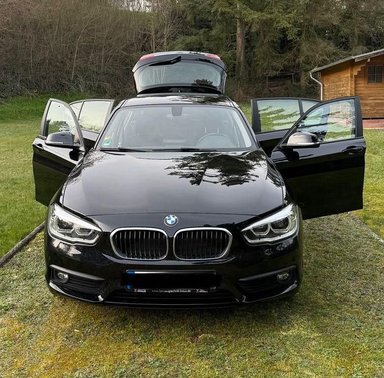Gebraucht BMW 118 Advantage 136 PS (100 kW) 2018 Schwarz Kleinwagen
