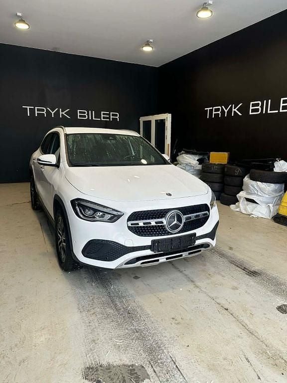 Gebraucht Mercedes GLA250 224 PS (164 kW) 2020 Weiß SUV
