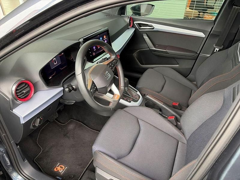 Gebraucht Seat Arona FR 110 PS (80 kW) 2024 Grau SUV