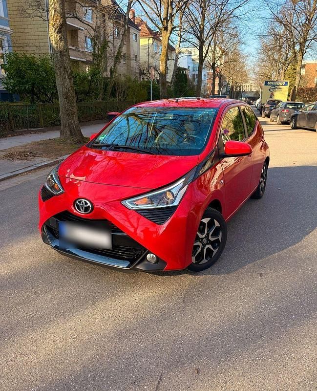 Gebraucht Toyota Aygo 72 PS (52 kW) 2020 Rot Kleinwagen
