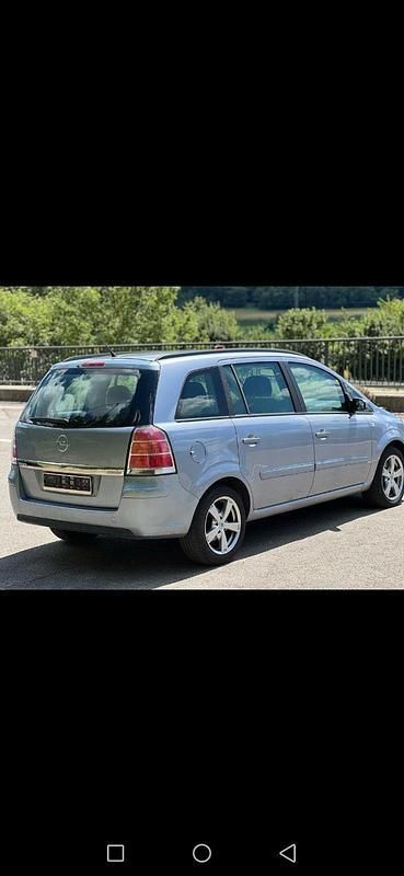 Blau Gebraucht 2007 Opel Zafira Van / Kleinbus | 5.390 € - Bild 1/4