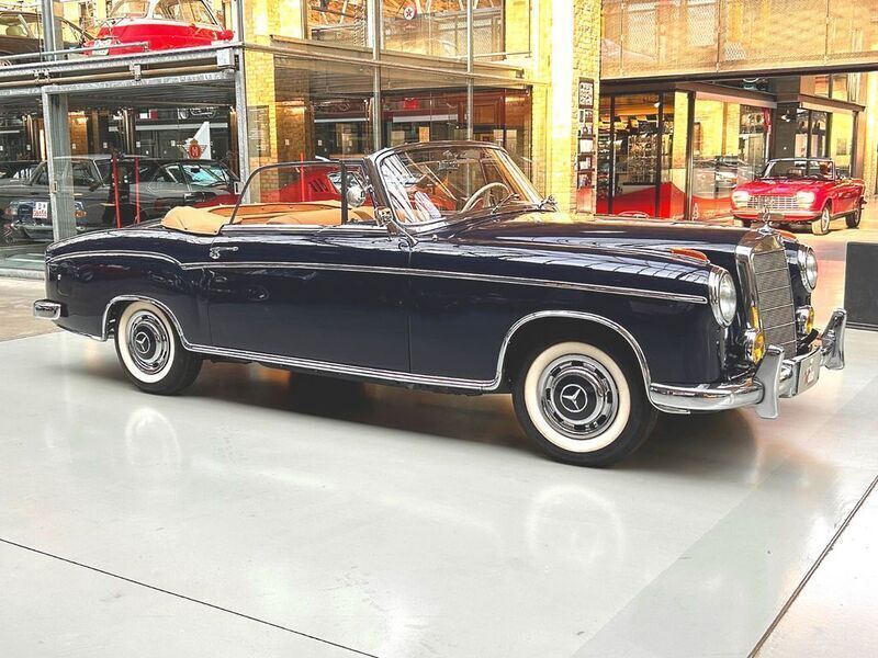 Gebraucht Mercedes 220 101 PS (74 kW) 1956 Blau Cabrio