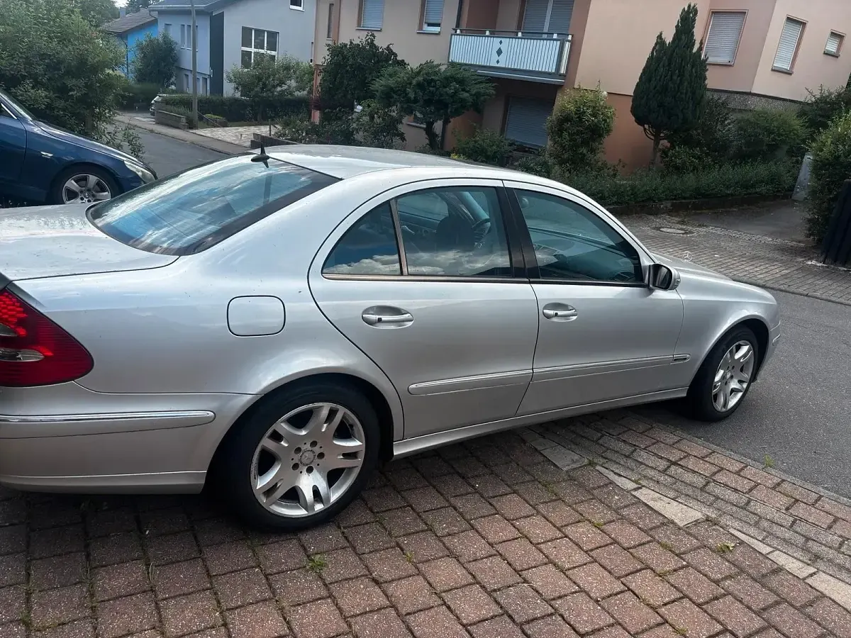 Gebraucht Mercedes E500 306 PS (225 kW) 2006 Grau Limousine