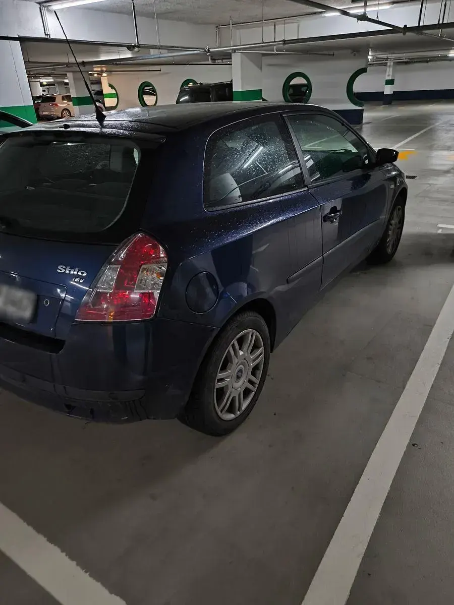 Gebraucht Fiat Stilo Dynamic 133 PS (97 kW) 2002 Blau Limousine