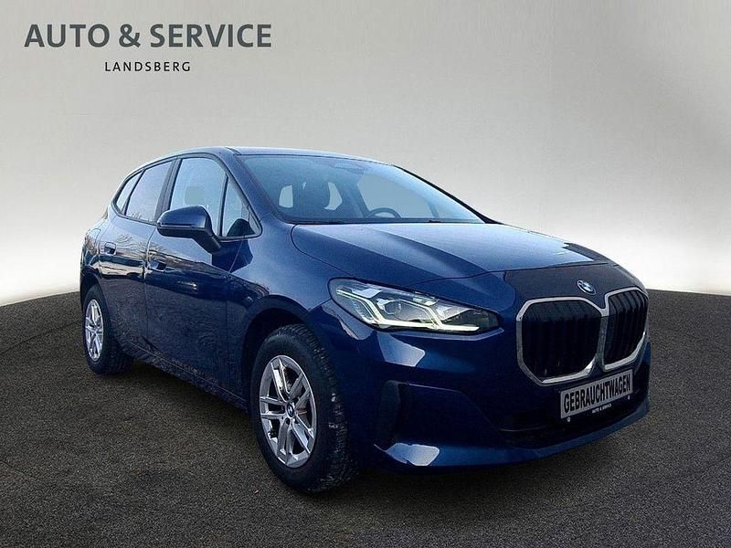 Gebraucht BMW 218 Active Tourer Luxury Line 150 PS (110 kW) 2023 Blau Van / Kleinbus