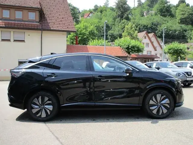 Gebraucht Nissan Ariya Advance 177 kW (242 PS) 2025 Schwarz SUV