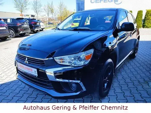 Gebraucht Mitsubishi ASX Basis 117 PS (86 kW) 2017 Schwarz SUV