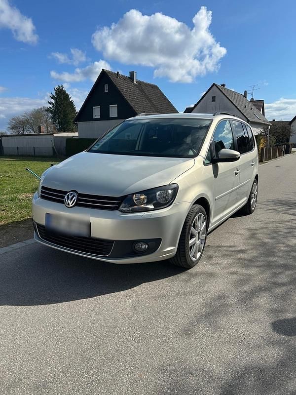 Gebraucht VW Touran 140 PS (102 kW) 2011 Silber Van / Kleinbus