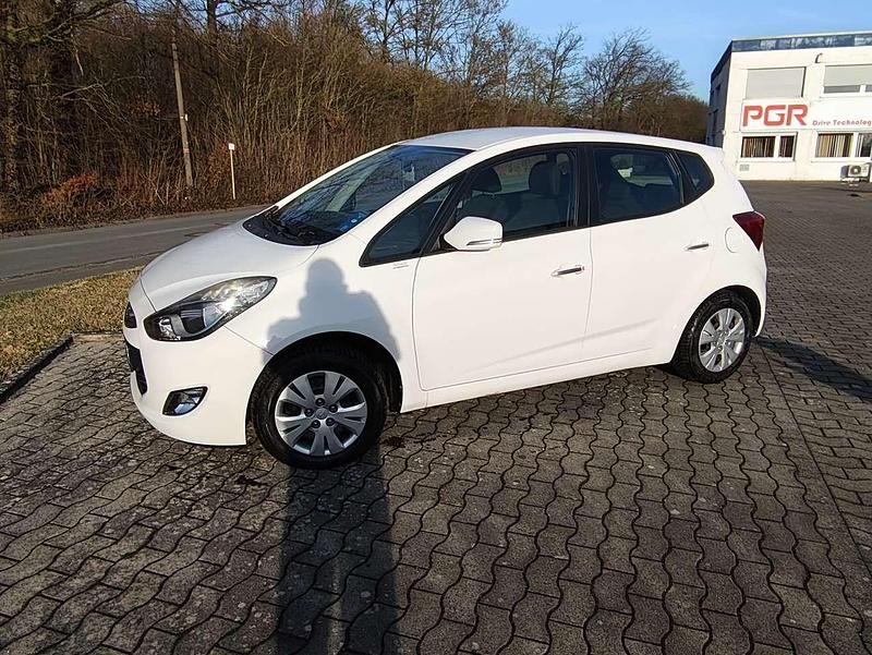 Gebraucht Hyundai ix20 Edition 90 PS (66 kW) 2013 Weiß Kleinwagen