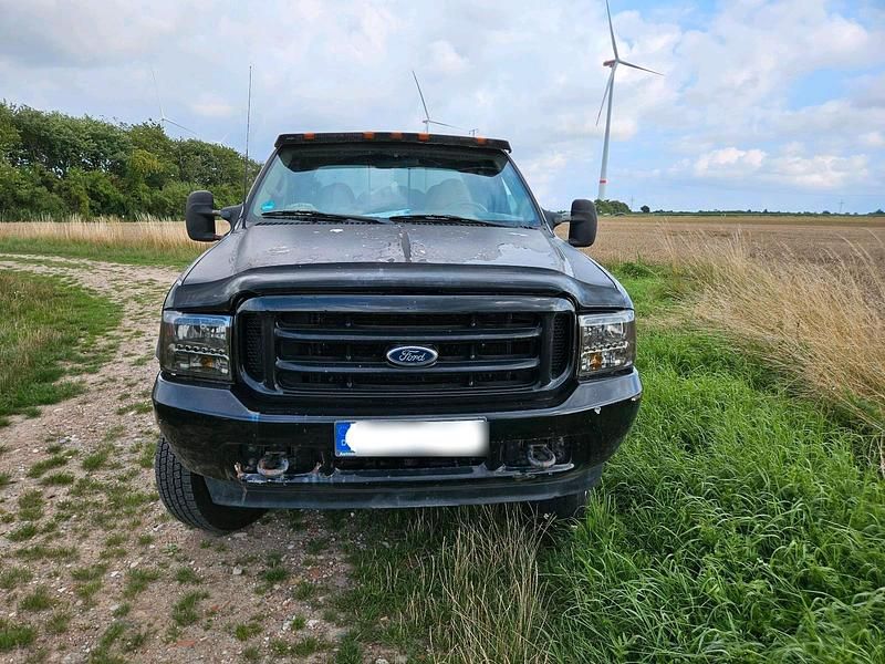 Schwarz Gebraucht 2025 Ford F350 SUV | 15.900 € - Bild 1/4