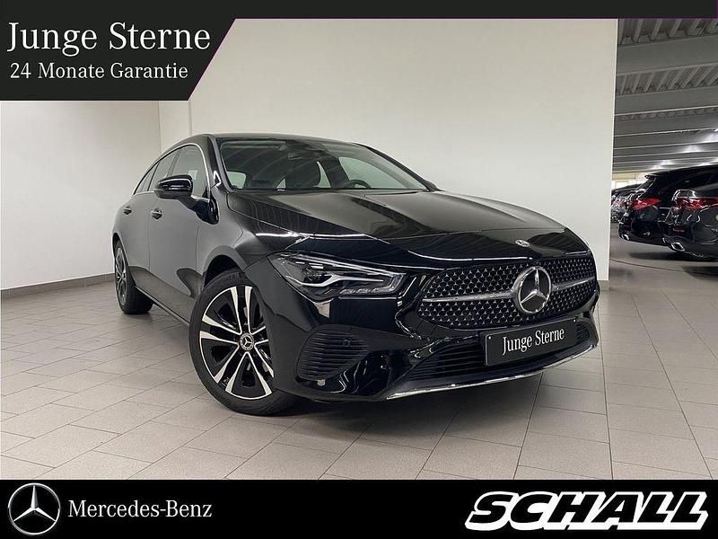 Schwarz Gebraucht 2024 Mercedes CLA180 Shooting Brake Progressive Kombi | 30.929 € - Bild 1/4