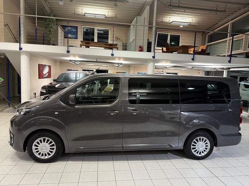 Gebraucht Toyota Proace Verso 144 PS (105 kW) 2022 Grau Kombi