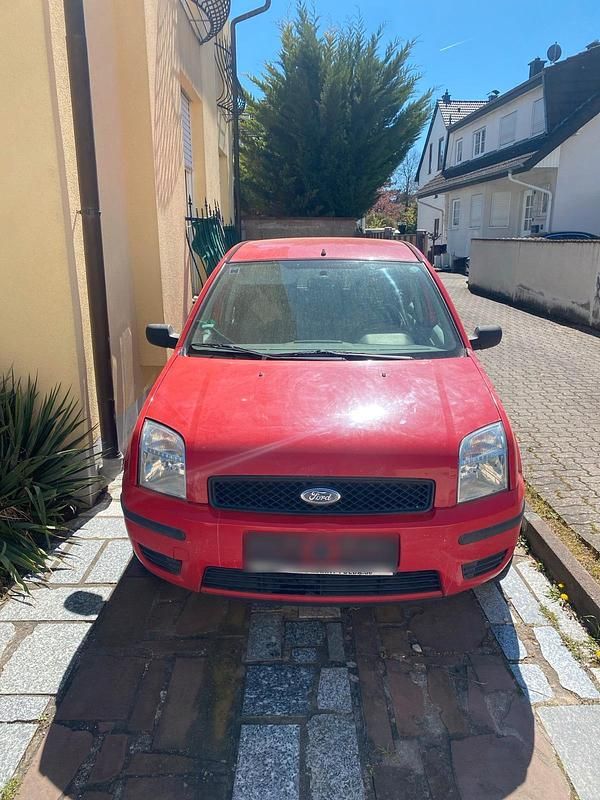 Gebraucht Ford Fusion 59 PS (43 kW) 2003 Rot Kleinwagen