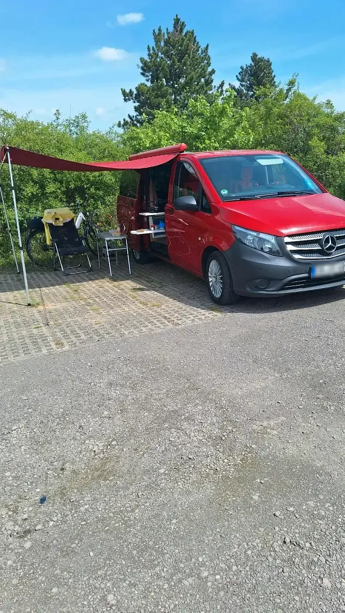 Gebraucht Mercedes Vito 114 PS (83 kW) 2016 Rot Van