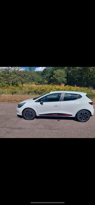 Gebraucht Renault Clio IV 75 PS (55 kW) 2013 Weiß Kleinwagen