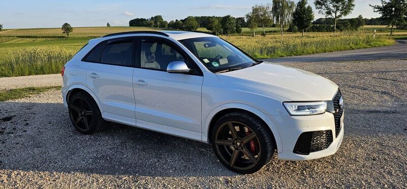 Weiß Gebraucht 2015 Audi RS Q3 Ambiente SUV | 32.400 € (Etwas zu teuer) - Bild 1/4