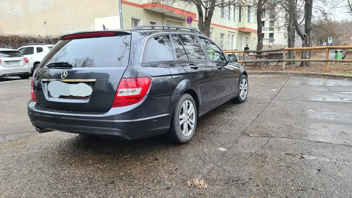 Gebraucht Mercedes C220 170 PS (125 kW) 2014 Schwarz Kombi