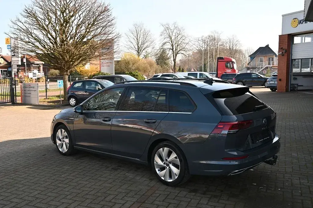 Gebraucht VW Golf VIII Style 150 PS (110 kW) 2021 Grau Kombi