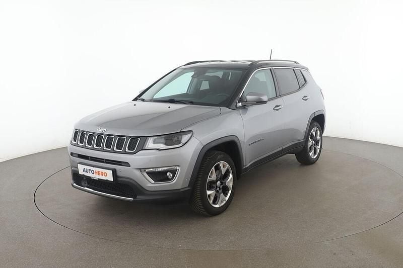 Grau Gebraucht 2019 Jeep Compass Limited SUV | 18.710 € (Fairer Preis) - Bild 1/3