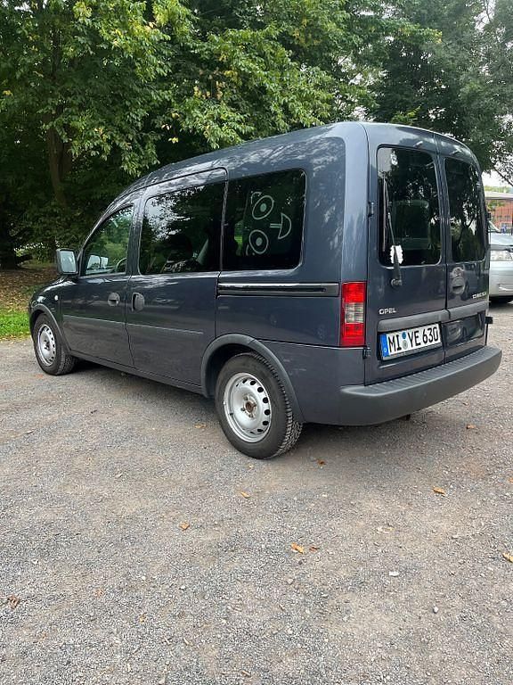 Grau Gebraucht 2007 Opel Combo Edition Van / Kleinbus | 2.490 € (Guter Preis) - Bild 1/4