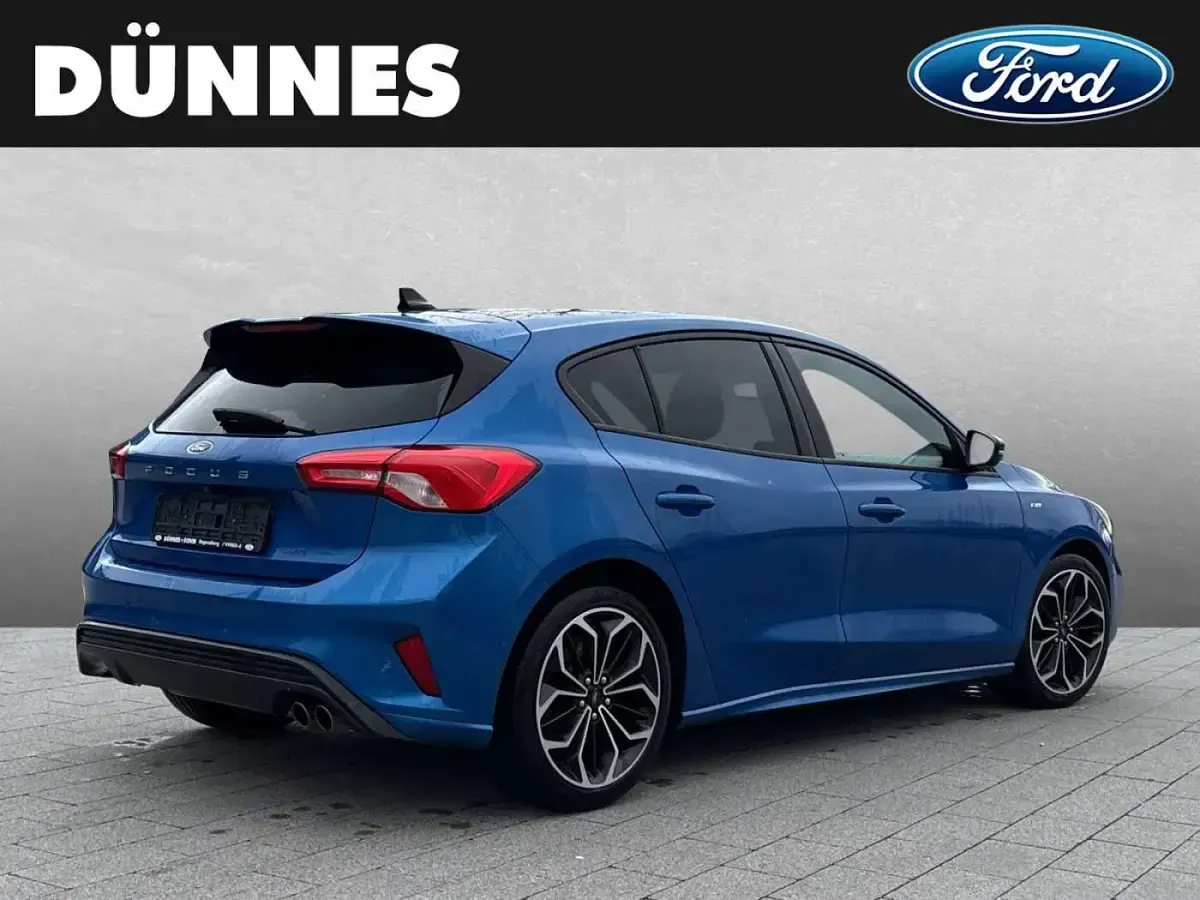 Gebraucht Ford Focus ST-Line 182 PS (133 kW) 2011 Indicblau met. metallic Kombi