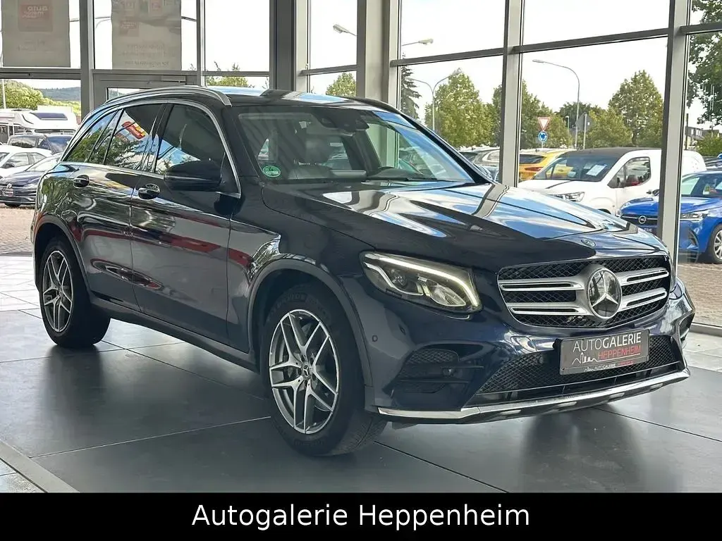 Gebraucht Mercedes GLC250 AMG 211 PS (155 kW) 2018 Blau SUV